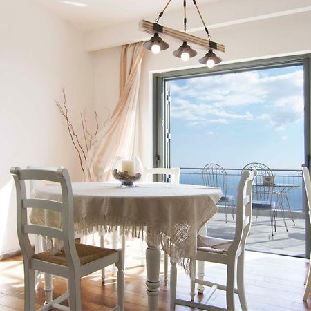 The Balcony Of Mani Villa Tseria Eksteriør bilde