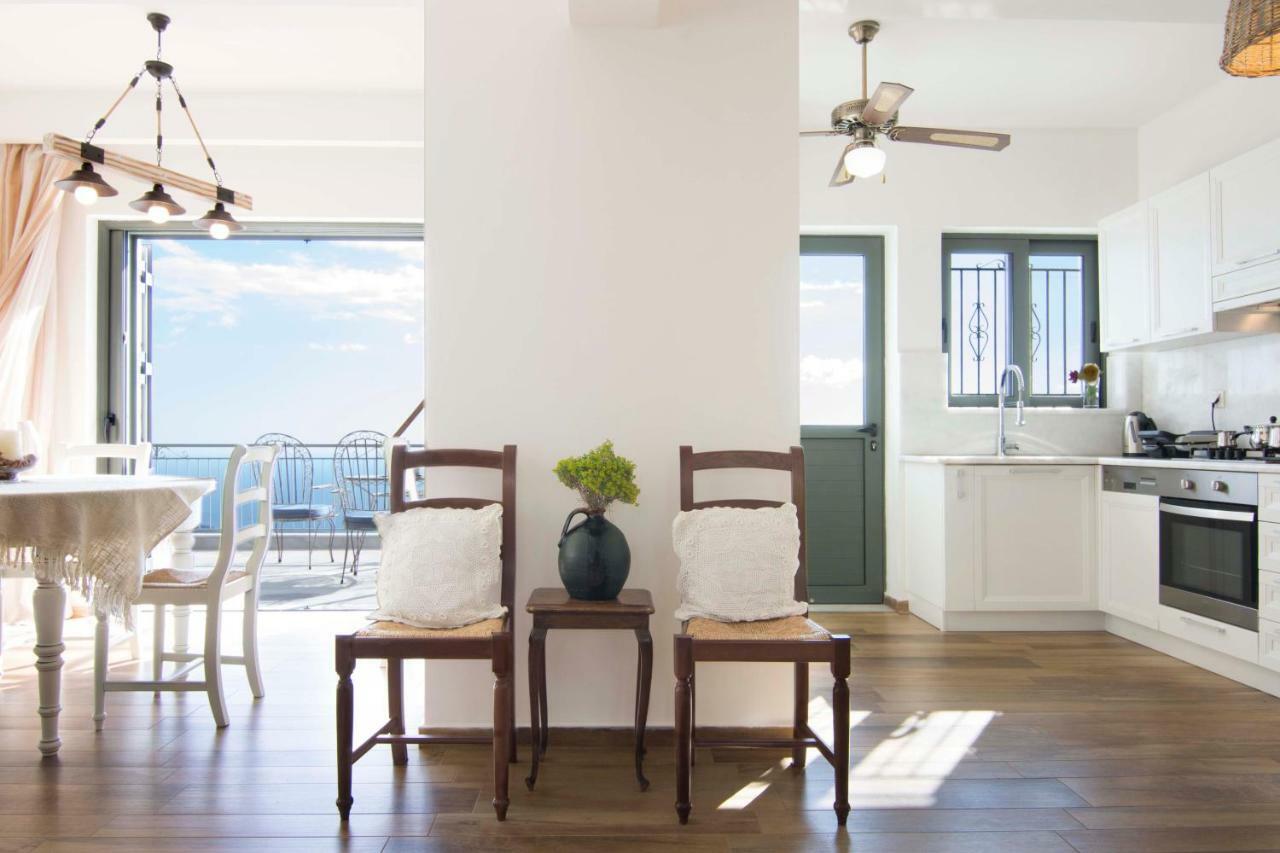 The Balcony Of Mani Villa Tseria Eksteriør bilde
